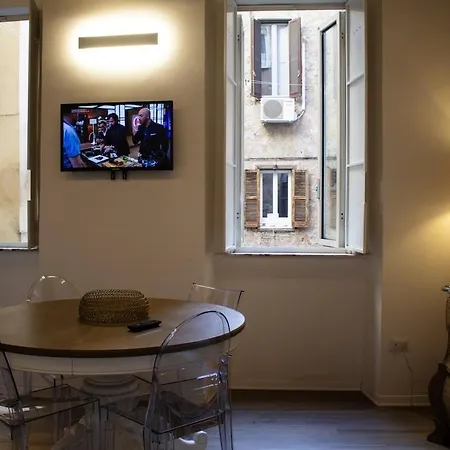 Appartamento Regina Cappellari - Elegante Dimora Nel Cuore Di