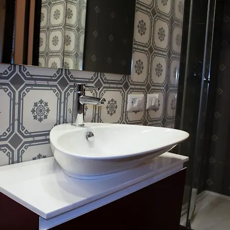 Appartamento Regina Cappellari - Elegante Dimora Nel Cuore Di