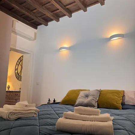 Regina Cappellari - Elegante Dimora Nel Cuore Di Roma